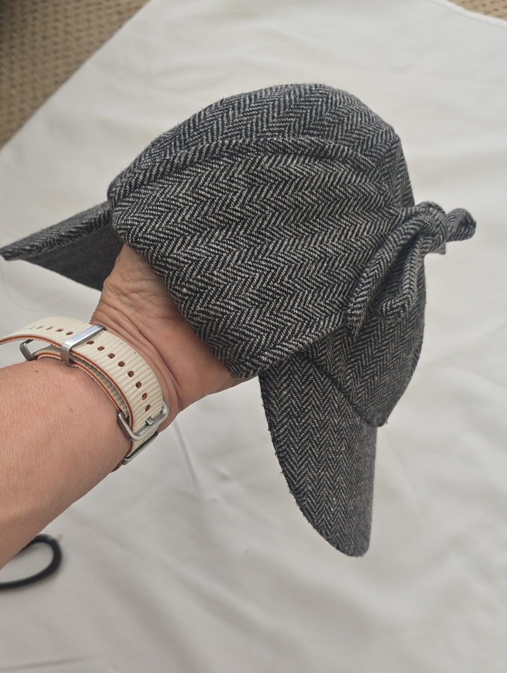 Elope Sherlock Holmes Deerhunter Gray Herringbone Knot Headband
